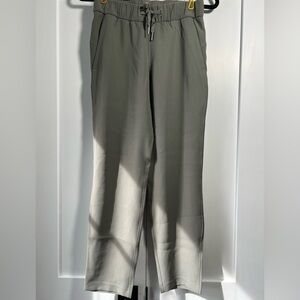 Lululemon On The Fly Pants Womens 4 olive